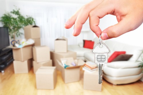 Removal van for residential and commercial transport in Lambeth