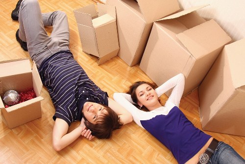 Load-based and cubic-yard moving rates for Lambeth house and flat moves